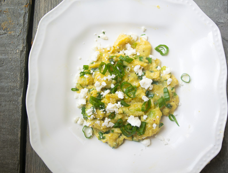 Soft scrambled eggs with green onion & chili