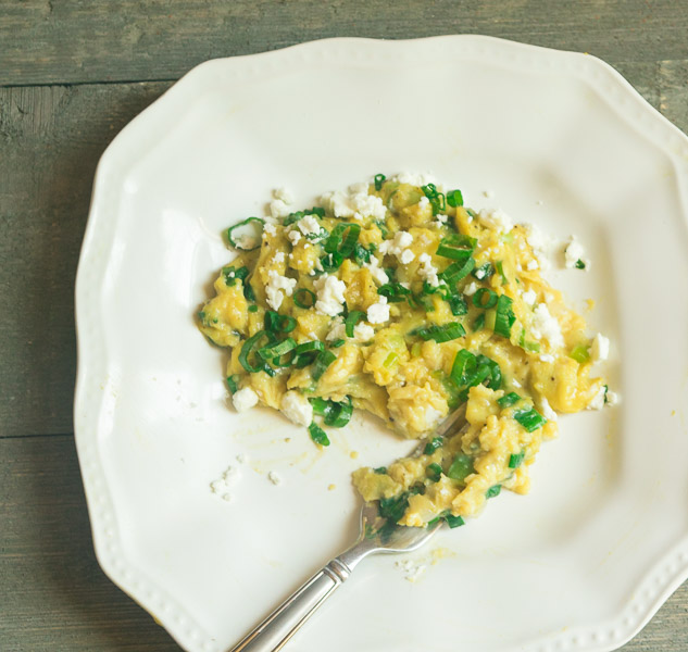 Soft scrambled eggs with green onion & chili 