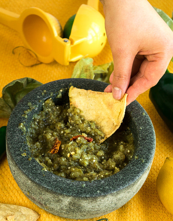 Spicy tomatillo salsa