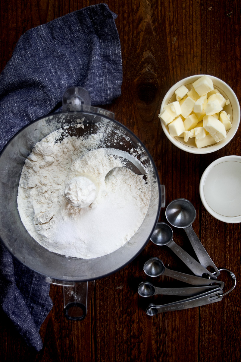 Simple and flaky butter pie crust --an all purpose pie crust that can be used to make tarts, pies, hand pie crust, galettes, and etc. |www.cookeatlaugh.com