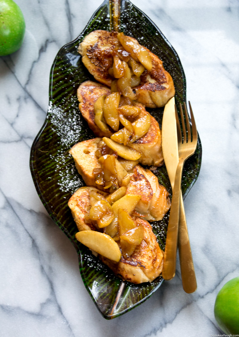 Caramelized apple French toast – Delicious French toast topped with buttery caramelized apples! |www.cookeatlaugh.com--2