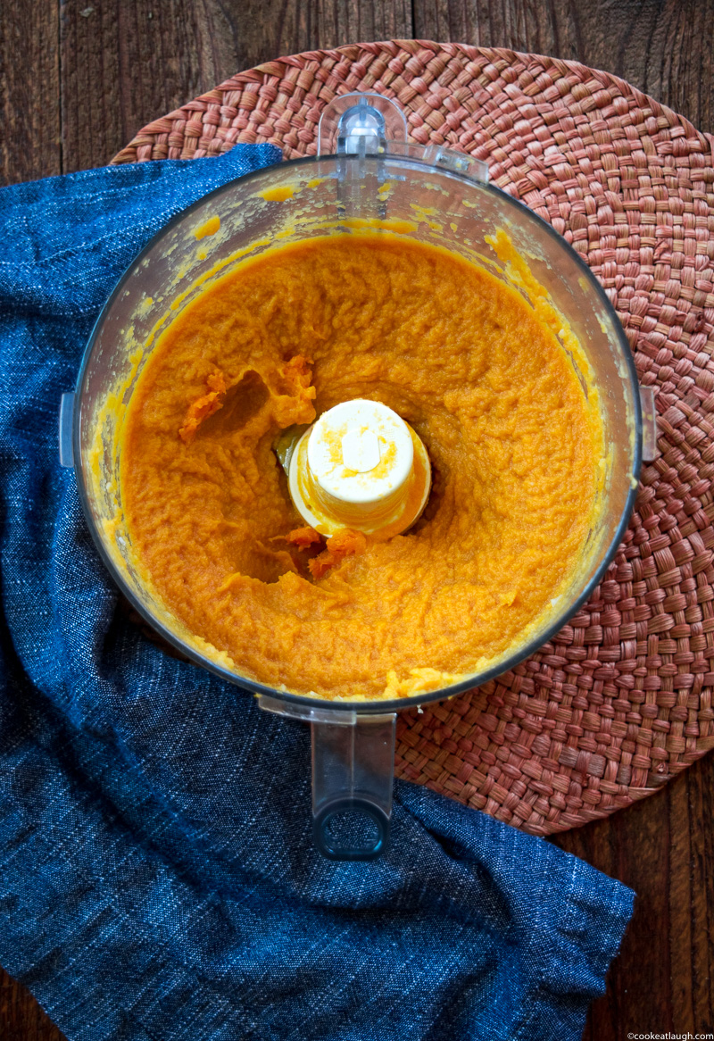 Sweet Potato & cauliflower mash with brown butter—a perfect savory side dish for thanksgiving and a great healthy alternative to mash potatoes. |www.cookeatlaugh.com--2