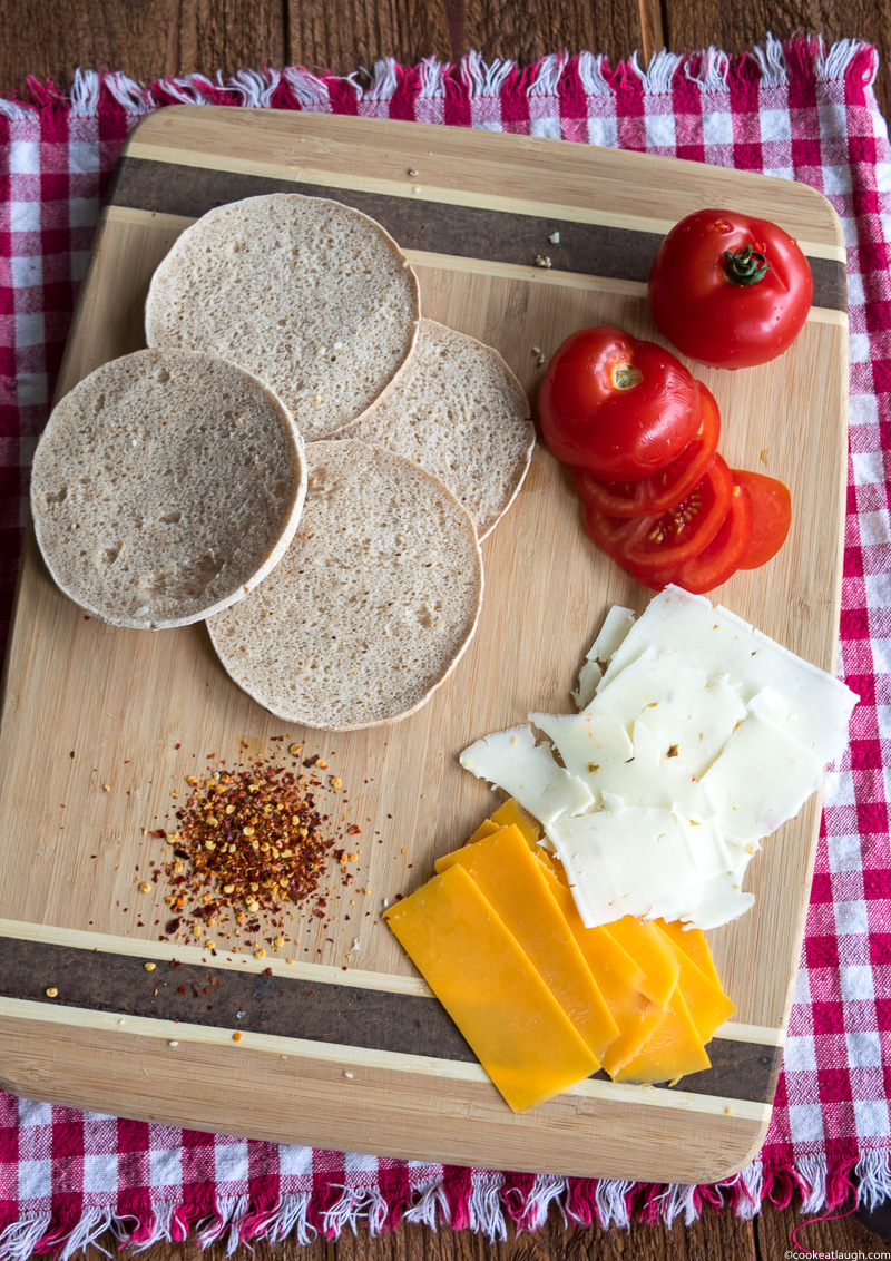 Quick and tasty tomato cheese toast-1