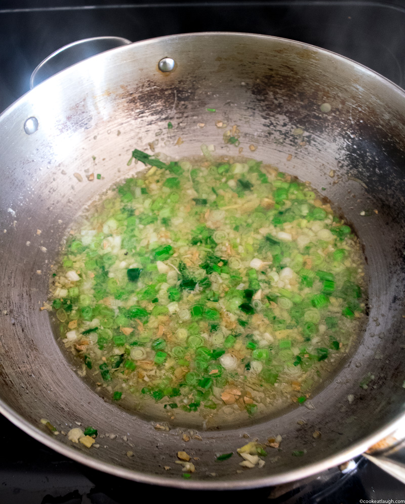 Healthy chicken cauliflower fried rice-1
